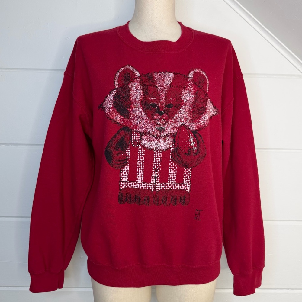 Wisconsin Badgers Football Crewneck Medium Red Black Vintage Y2K‎ Gildan